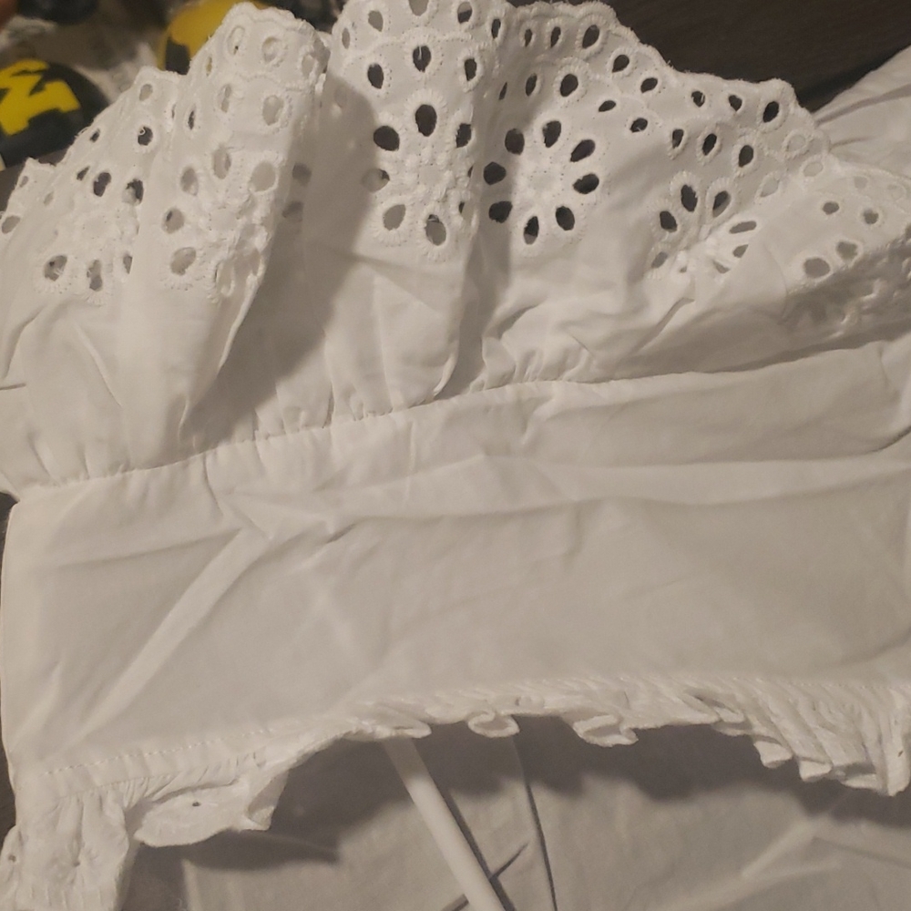 🇺🇸 New boutique Cotton perforating ruffle sleeves top - Picture 8 of 11